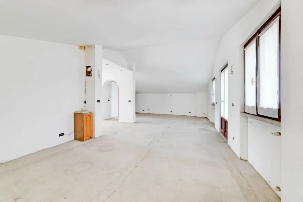 Villa indipendente– Spazi ampi e grandi potenzialità — foto 21