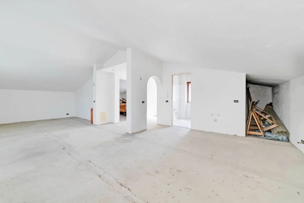Villa indipendente– Spazi ampi e grandi potenzialità — foto 22