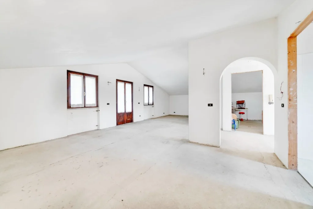 Villa indipendente– Spazi ampi e grandi potenzialità — foto 23