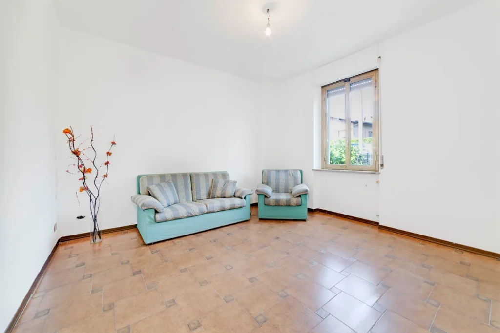 Villa indipendente– Spazi ampi e grandi potenzialità — foto 4