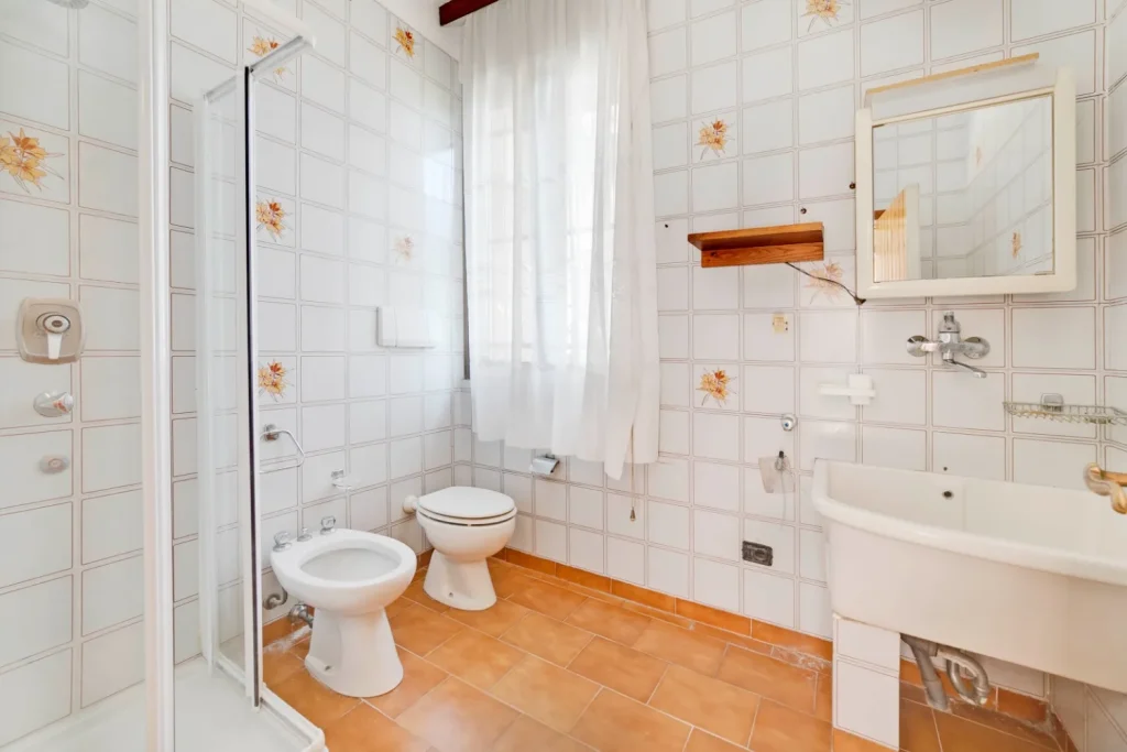Villa indipendente– Spazi ampi e grandi potenzialità — foto 31