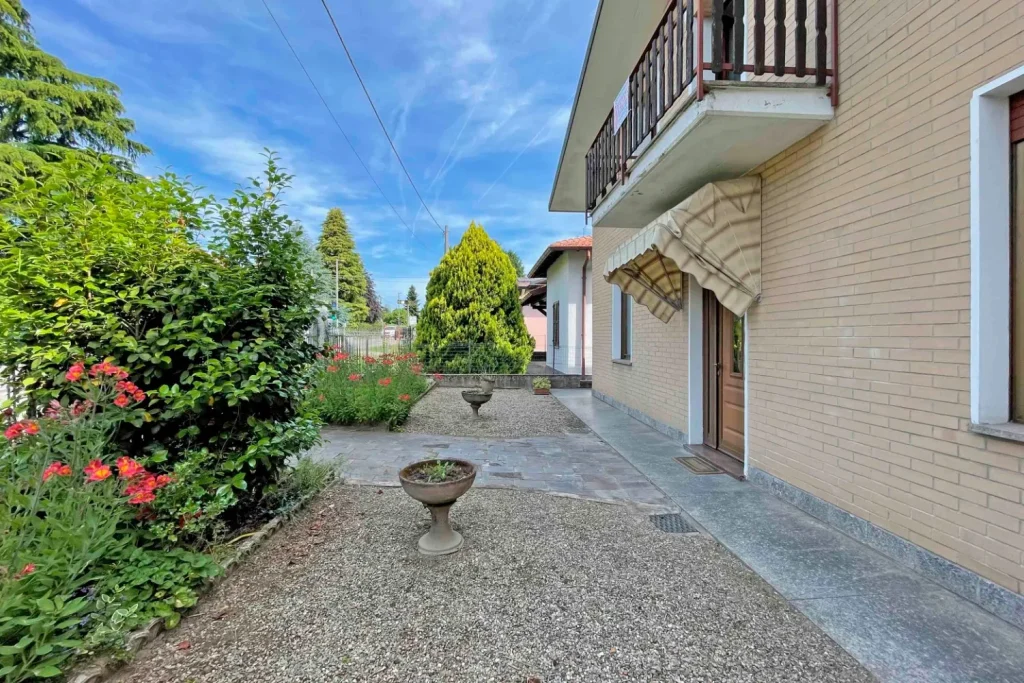 Villa indipendente– Spazi ampi e grandi potenzialità — foto 36