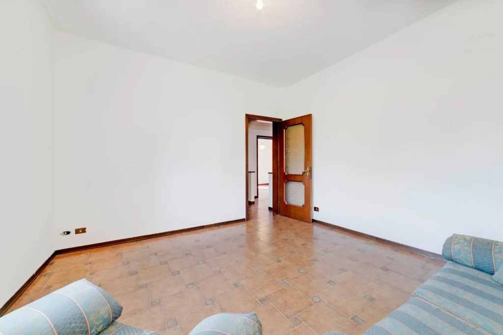 Villa indipendente– Spazi ampi e grandi potenzialità — foto 5