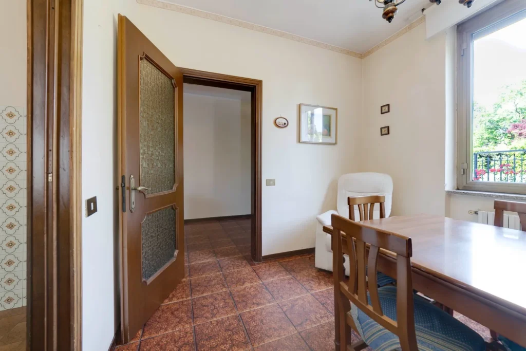 Villa indipendente– Spazi ampi e grandi potenzialità — foto 10