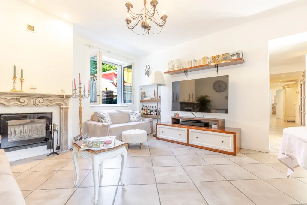 Villa ristrutturata con box 150mq e giardino di 500 mq — foto 5