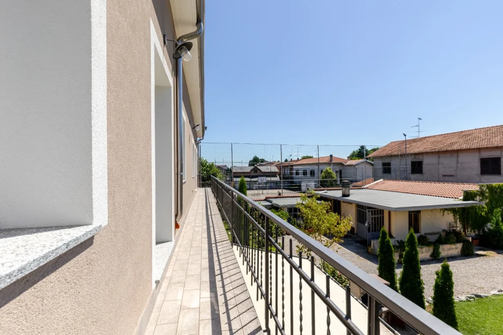 Villa ristrutturata con box 150mq e giardino di 500 mq — foto 43