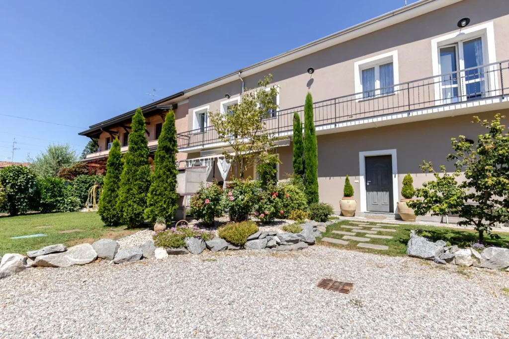 Villa ristrutturata con box 150mq e giardino di 500 mq — foto 46