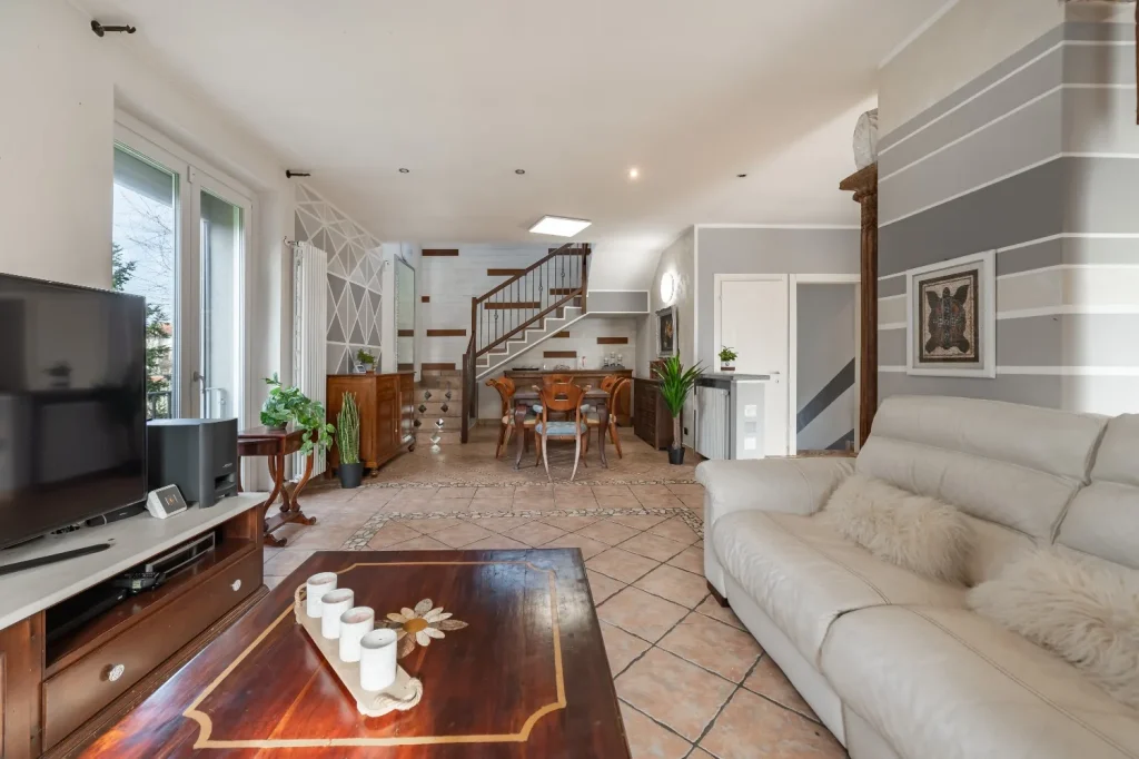 Eleganza e Comfort in una Villa Singola — foto 3