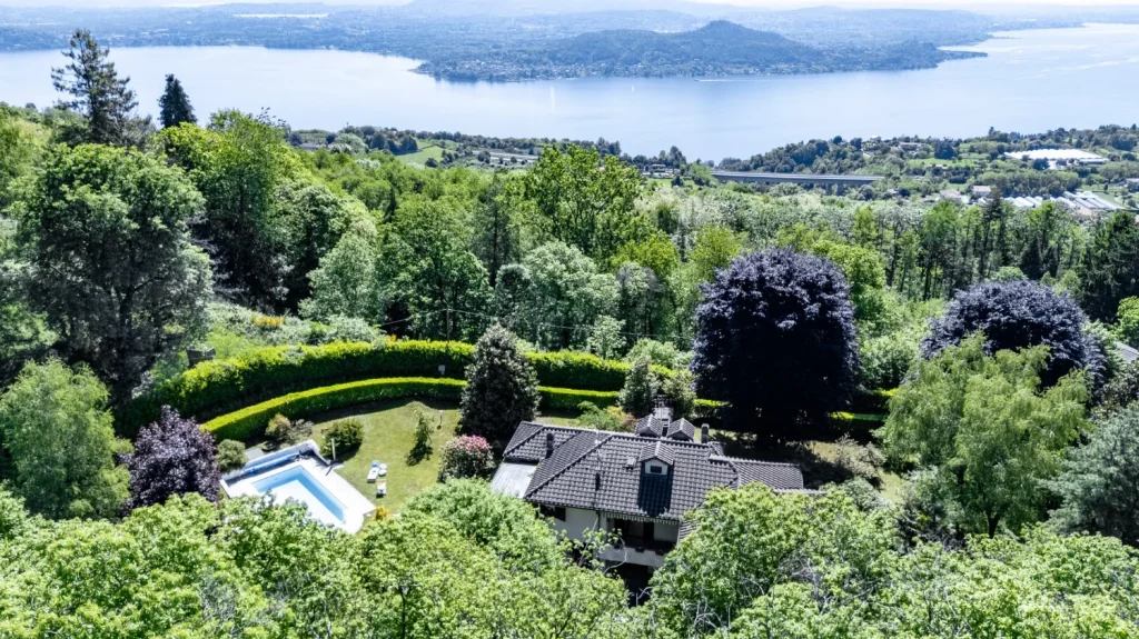 Villa con Piscina e Vista: Emozione Quotidiana — foto 16