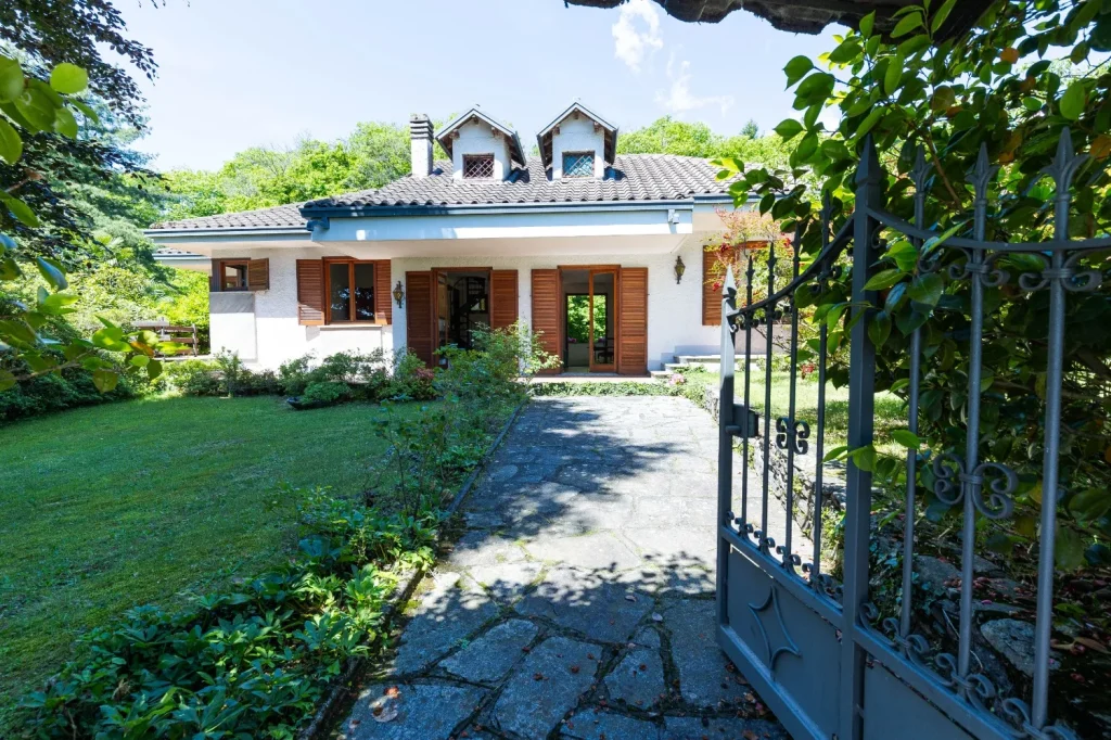 Villa con Piscina e Vista: Emozione Quotidiana — foto 4