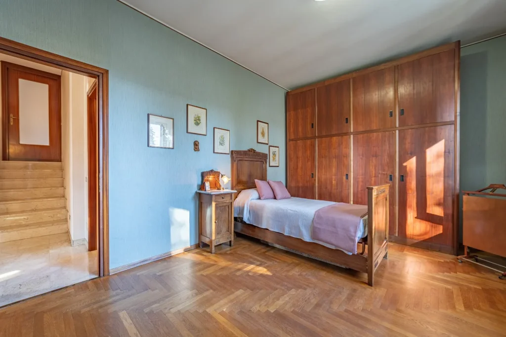 Elegante villa con due appartamenti in centro — foto 23