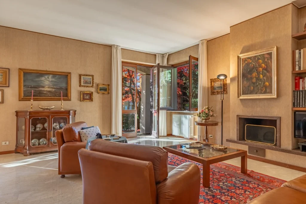 Elegante villa con due appartamenti in centro — foto 4