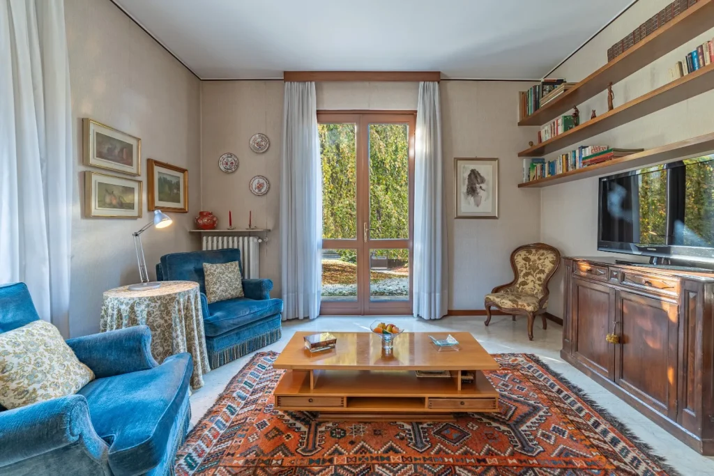 Elegante villa con due appartamenti in centro — foto 31