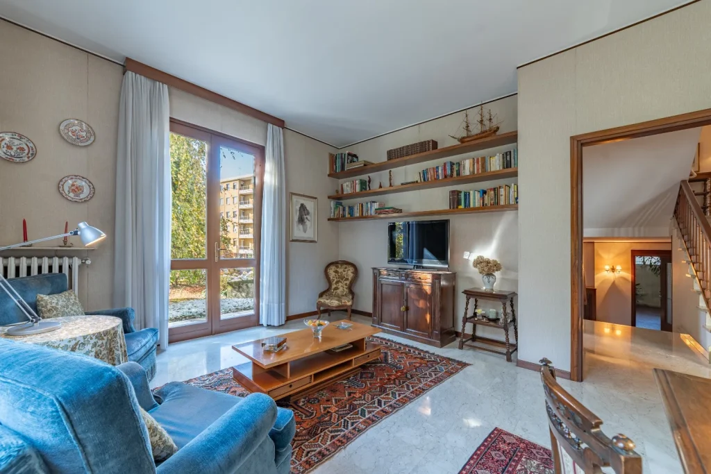 Elegante villa con due appartamenti in centro — foto 33