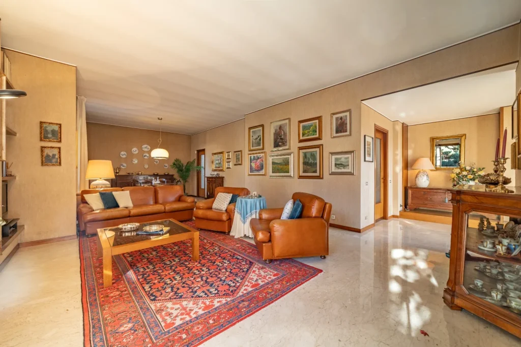 Elegante villa con due appartamenti in centro — foto 6