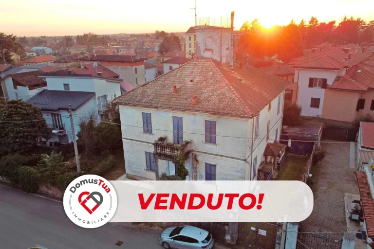 Ampia Villa da Ristrutturare: Un'Opportunità Unica.