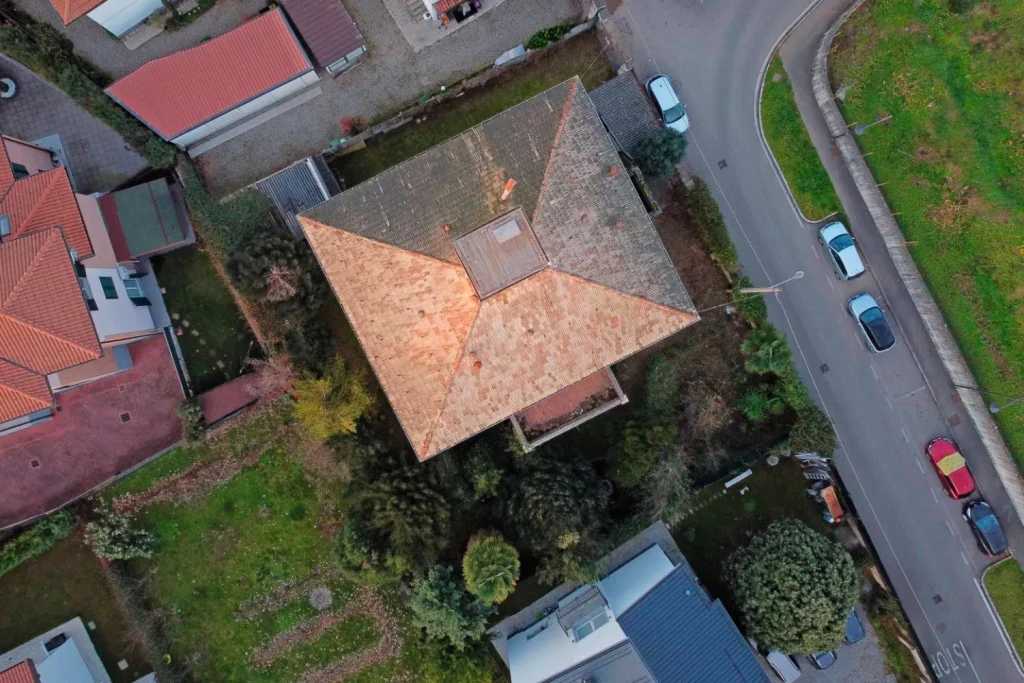 Ampia Villa da Ristrutturare: Un'Opportunità Unica. — foto 4