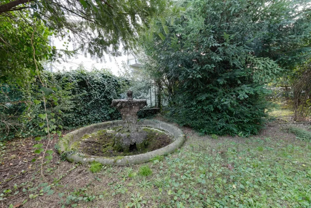 Ampia Villa da Ristrutturare: Un'Opportunità Unica. — foto 9