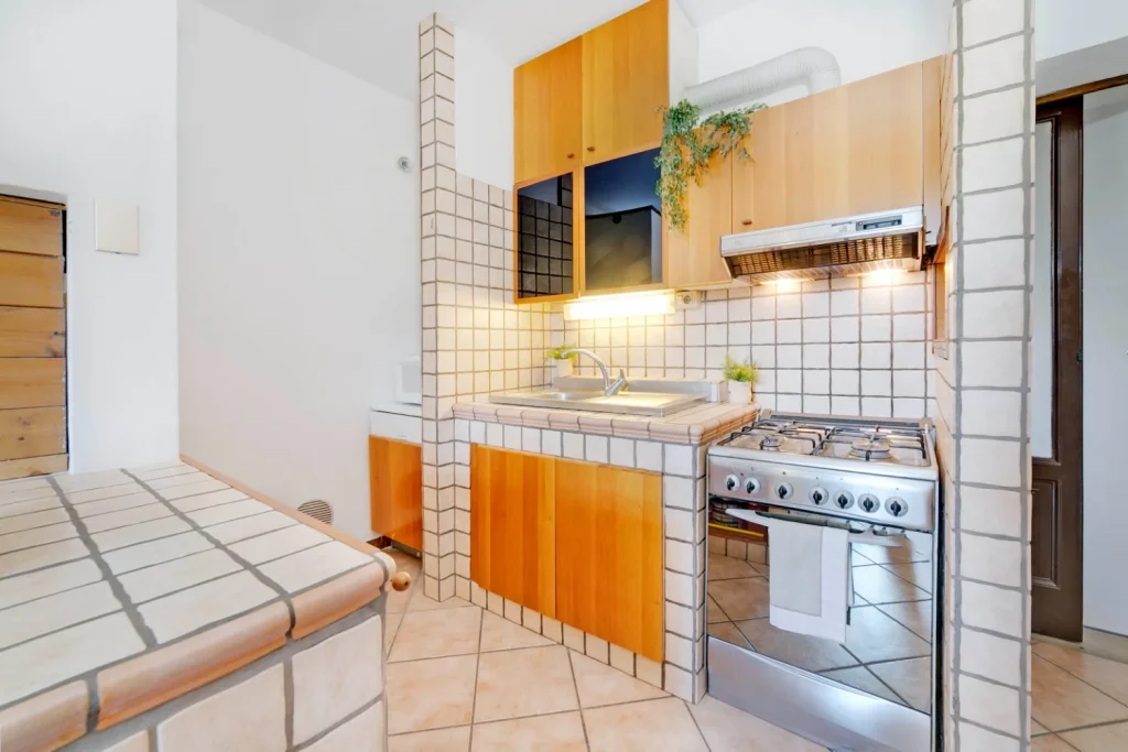 Porzione indipendente di bifamiliare con giardino — foto 20