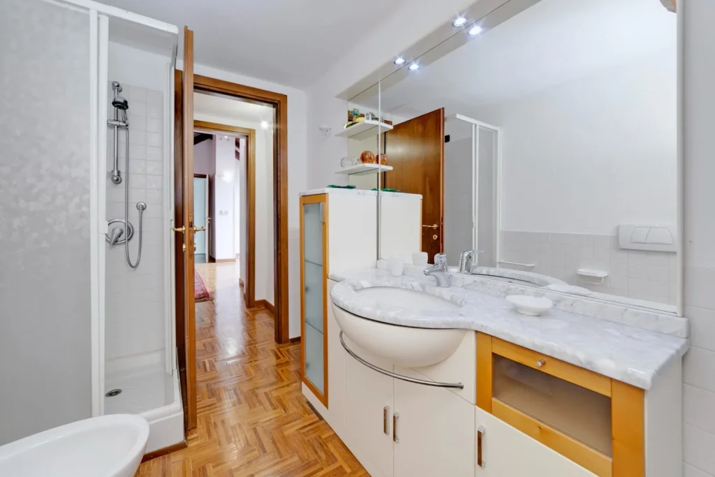 Prestigio senza tempo nel cuore di Tradate — foto 50