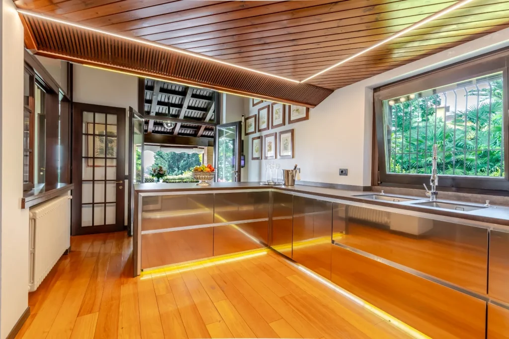 Villa esclusiva a Tradate, Categoria A/7 con piscina — foto 16
