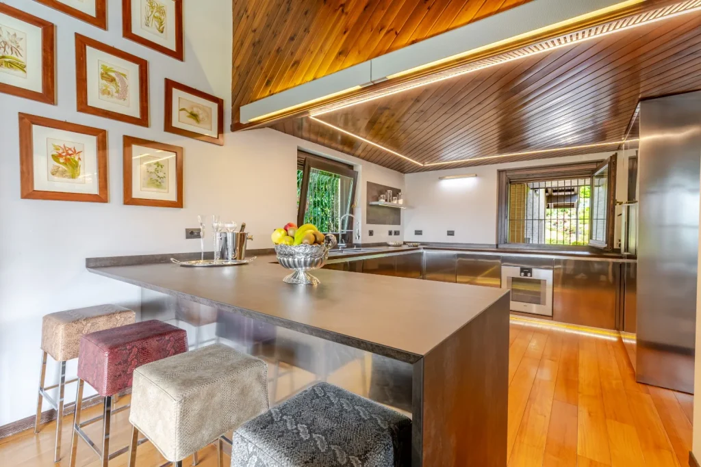 Villa esclusiva a Tradate, Categoria A/7 con piscina — foto 18