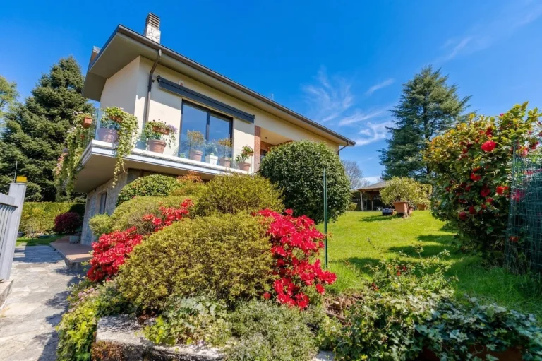 Villa Mozart: tre livelli di eleganza e ampi terrazzi