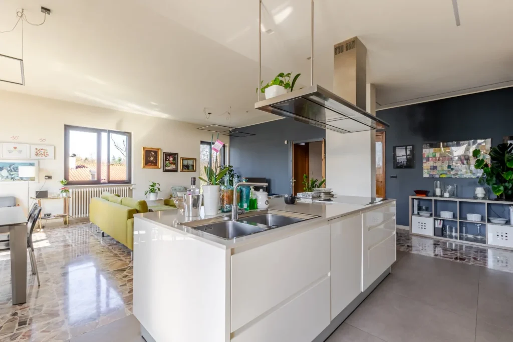 Villa Mozart: tre livelli di eleganza e ampi terrazzi — foto 15