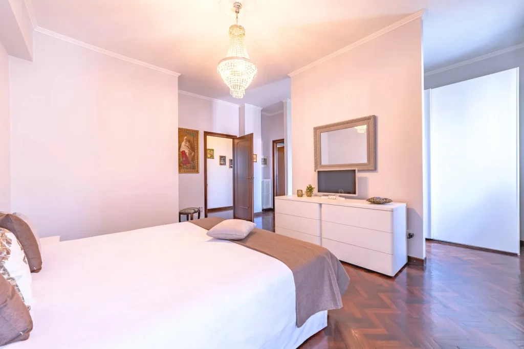 Ampia villa plurifamiliare per più nuclei familiari — foto 24