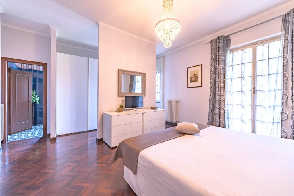 Ampia villa plurifamiliare per più nuclei familiari — foto 25