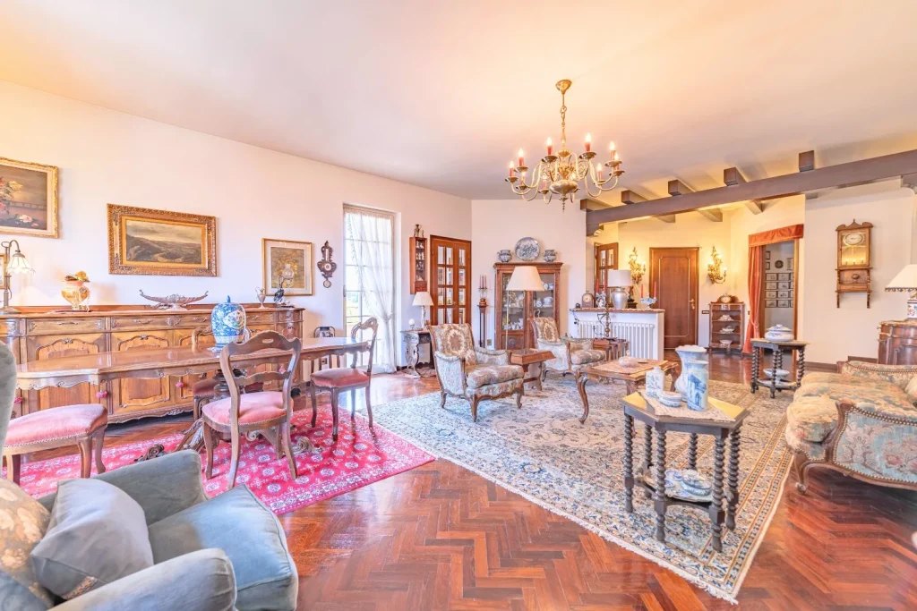 Ampia villa plurifamiliare per più nuclei familiari — foto 37