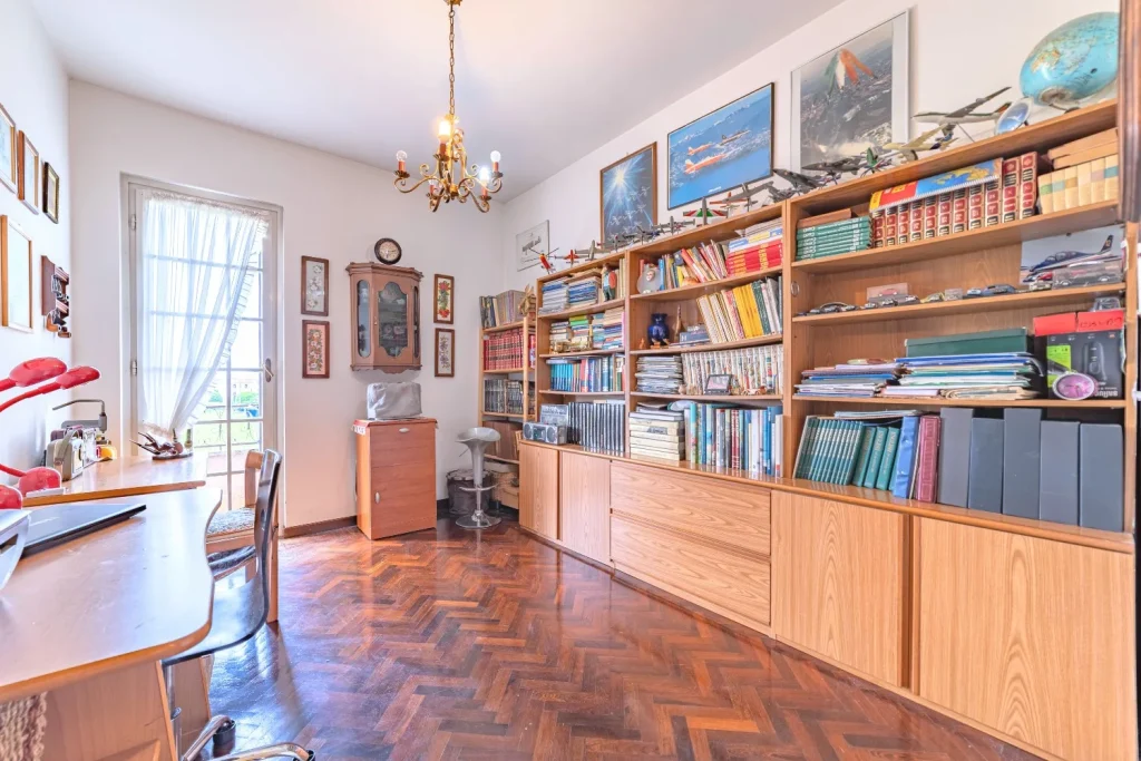 Ampia villa plurifamiliare per più nuclei familiari — foto 47