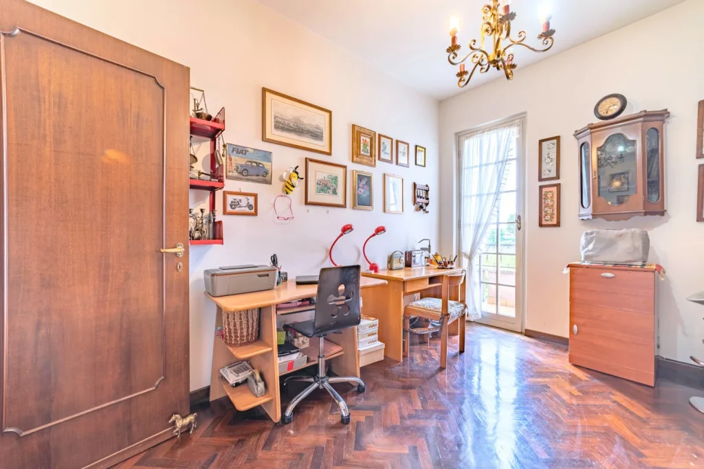 Ampia villa plurifamiliare per più nuclei familiari — foto 48