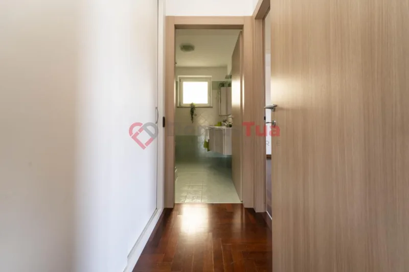 AMPIO E MODERNO 3L CON DOPPIO BAGNO, VICINO ALLA STAZIONE — foto 16