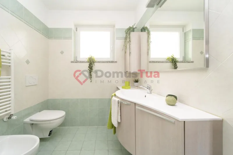 AMPIO E MODERNO 3L CON DOPPIO BAGNO, VICINO ALLA STAZIONE — foto 18