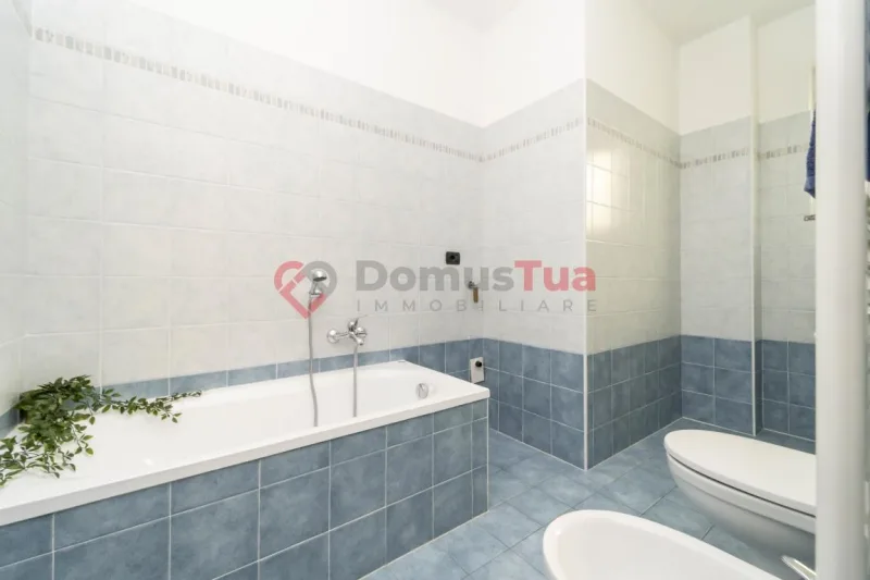 AMPIO E MODERNO 3L CON DOPPIO BAGNO, VICINO ALLA STAZIONE — foto 20