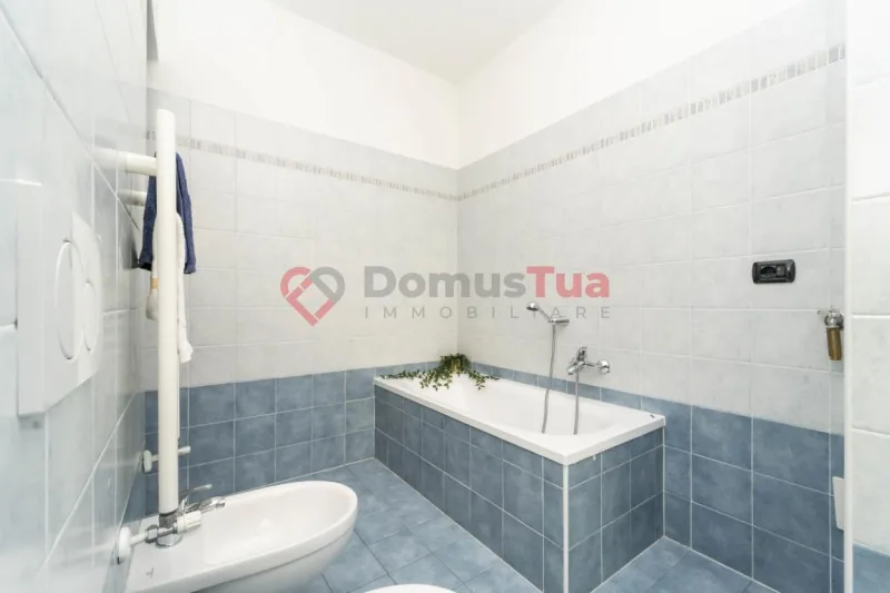 AMPIO E MODERNO 3L CON DOPPIO BAGNO, VICINO ALLA STAZIONE — foto 23