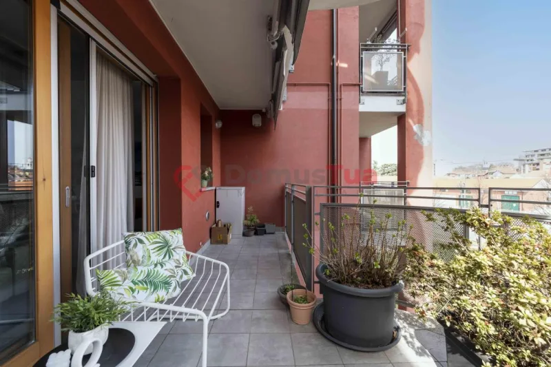 MODERNO, CENTRALE, RAFFINATO QUADRILOCALE CON DOPPI SERVIZI SUPER ACCESSORIATO — foto 17