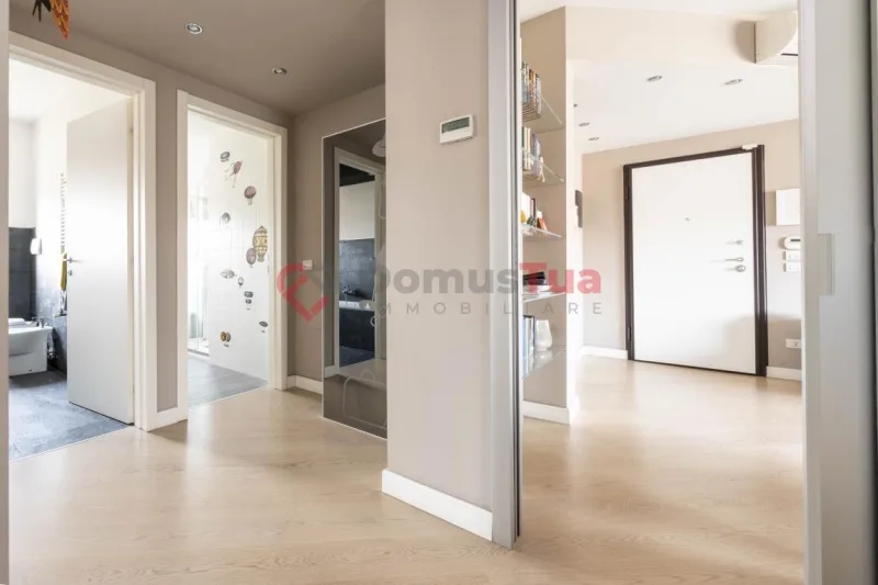 MODERNO, CENTRALE, RAFFINATO QUADRILOCALE CON DOPPI SERVIZI SUPER ACCESSORIATO — foto 20