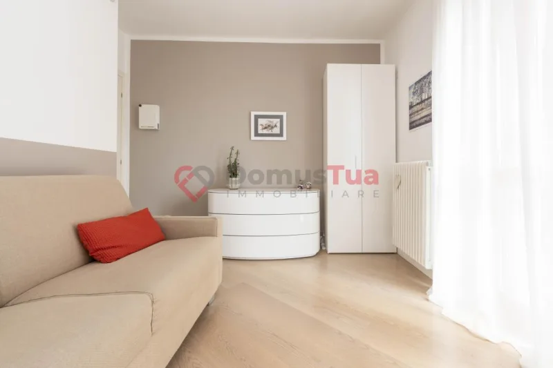 MODERNO, CENTRALE, RAFFINATO QUADRILOCALE CON DOPPI SERVIZI SUPER ACCESSORIATO — foto 30