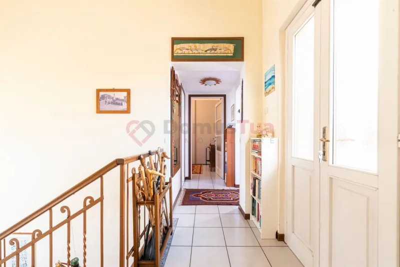 CASA SEMINDIPENDENTE SU DUE LIVELLI CON GIARDINO DI PROPRIETÀ — foto 20