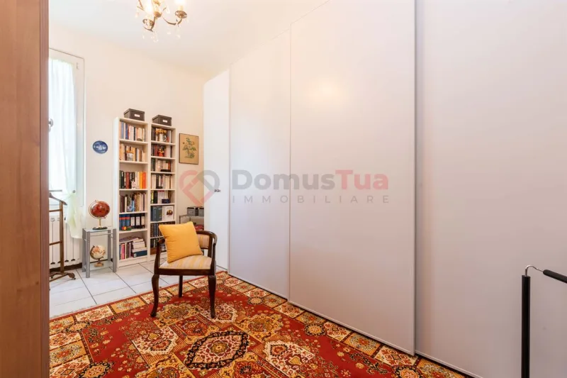 CASA SEMINDIPENDENTE SU DUE LIVELLI CON GIARDINO DI PROPRIETÀ — foto 24