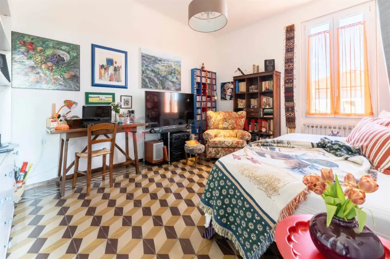 CASA SEMINDIPENDENTE SU DUE LIVELLI CON GIARDINO DI PROPRIETÀ — foto 27