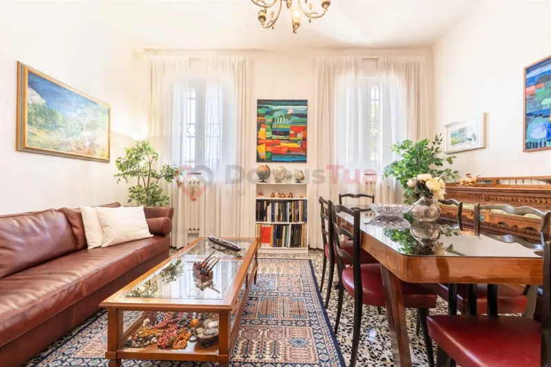 CASA SEMINDIPENDENTE SU DUE LIVELLI CON GIARDINO DI PROPRIETÀ — foto 4
