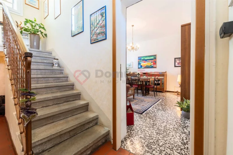 CASA SEMINDIPENDENTE SU DUE LIVELLI CON GIARDINO DI PROPRIETÀ — foto 10