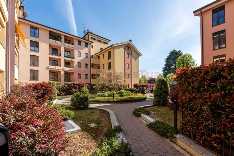 Perfetto 3L con giardino e doppi servizi,  in classe B! — foto 31