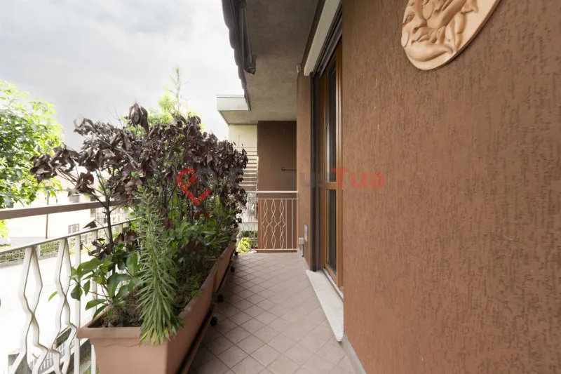 TRILOCALE TRASFORMABILE IN QUADRILOCALE CON AMPISSIMO BOX DI 42 m² — foto 21