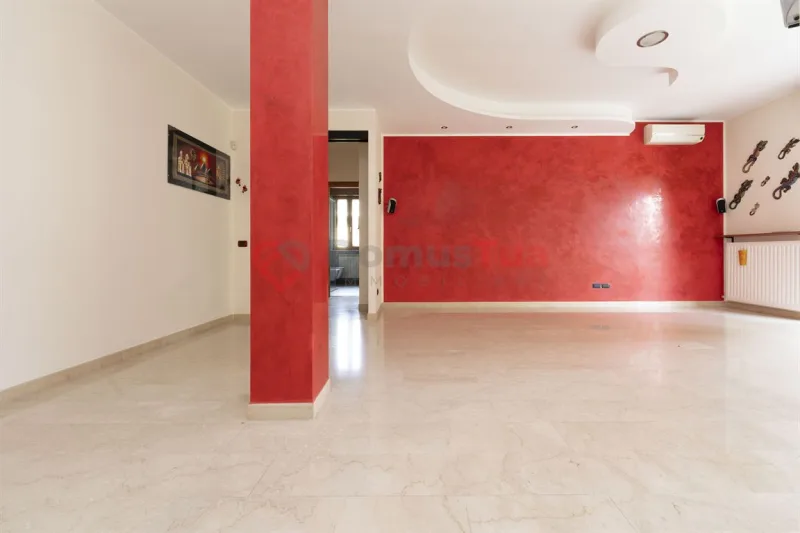 TRILOCALE TRASFORMABILE IN QUADRILOCALE CON AMPISSIMO BOX DI 42 m² — foto 4