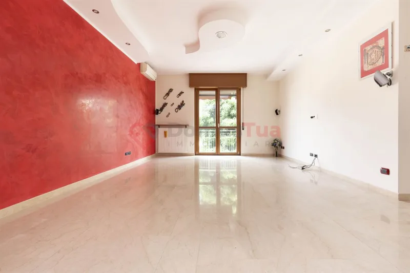 TRILOCALE TRASFORMABILE IN QUADRILOCALE CON AMPISSIMO BOX DI 42 m² — foto 5