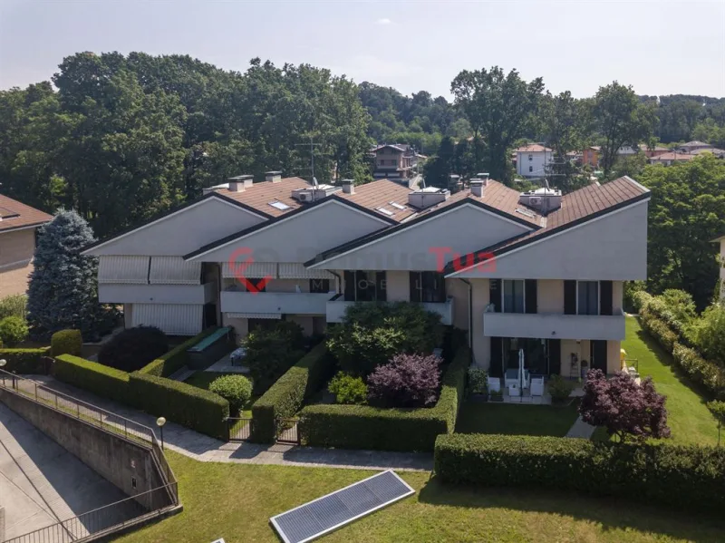 VILLETTA A SCHIERA CON AMPIO GIARDINO E BOX DOPPIO — foto 39